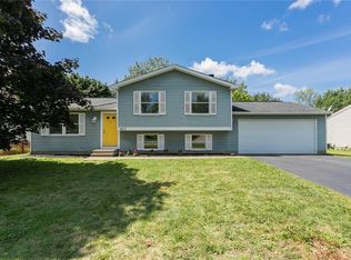 1613 Waterford Rd, Walworth, NY 14568