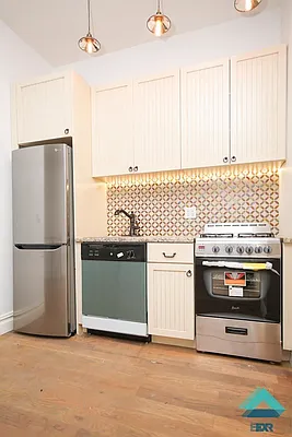 Rented by EXR | media 43