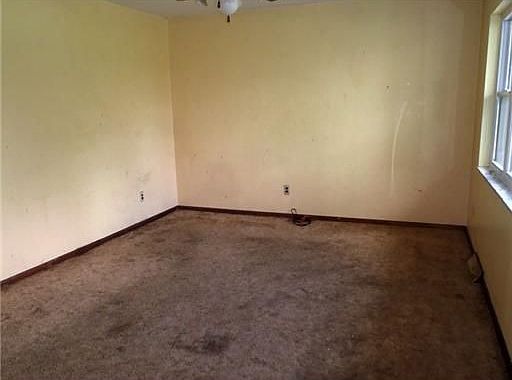 5th image of 550 Parkview Dr
