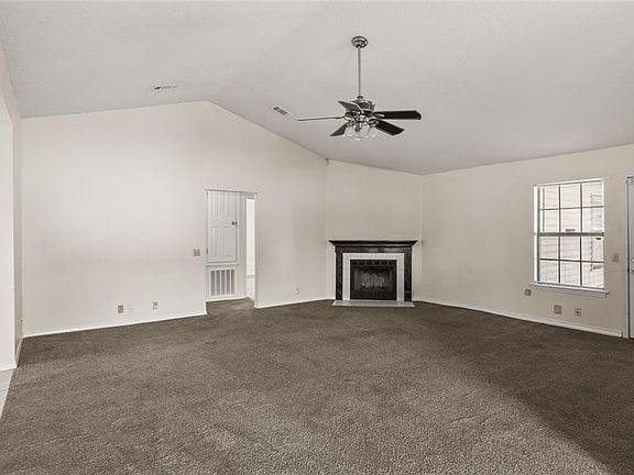 5th image of 1933 Bradford Pl