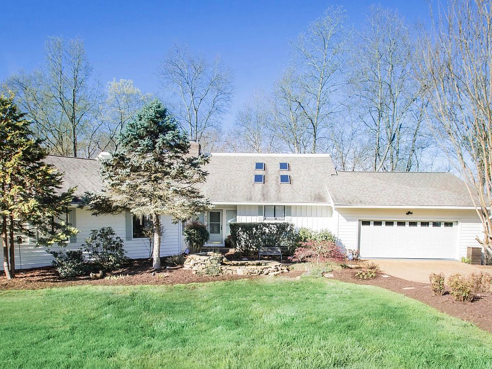 1st image of 409 Sugarwood Dr