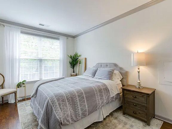 4th image of 2310 14th St N APT 203