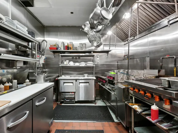 397 5th Avenue image 4 of 11