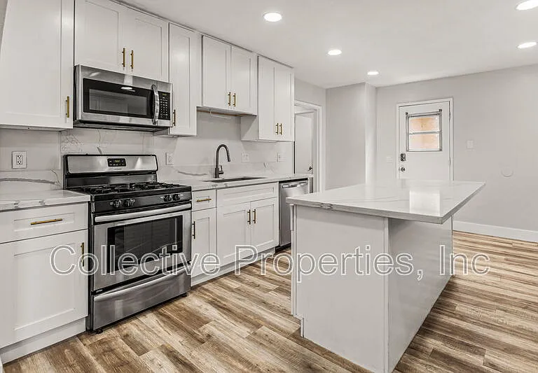 1141 Granger St — Photo 3