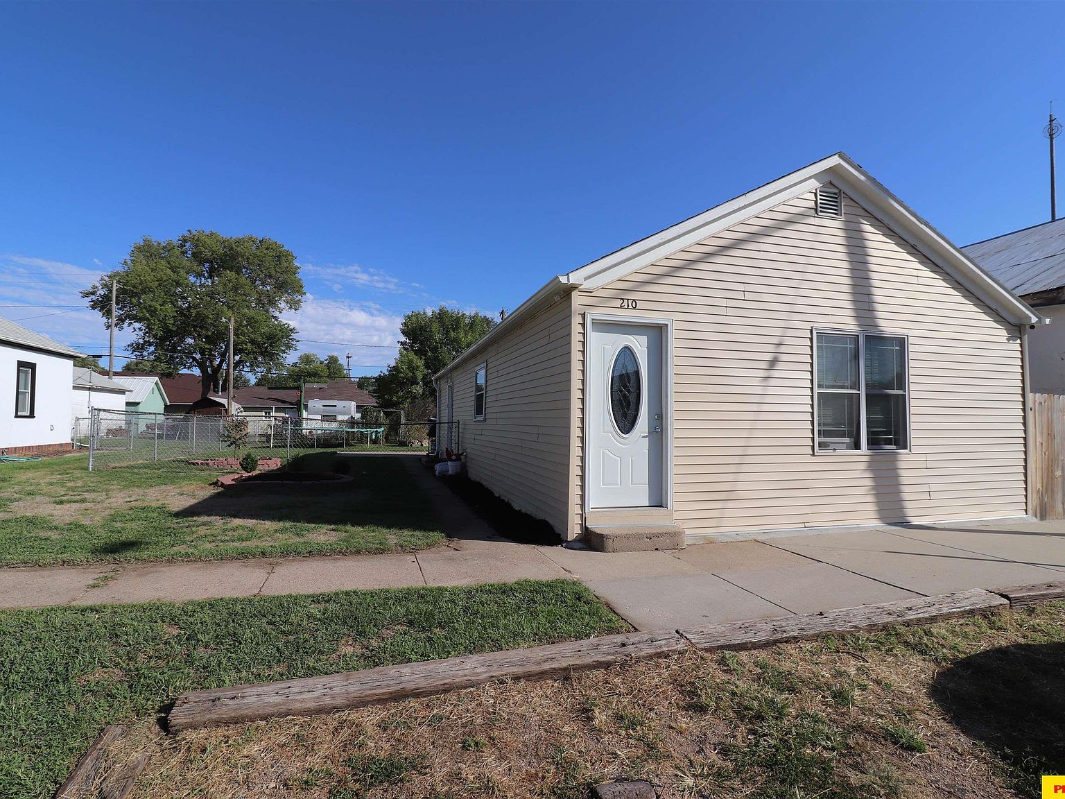 210 W Main St, Cedar Bluffs, NE 68015 | Zillow