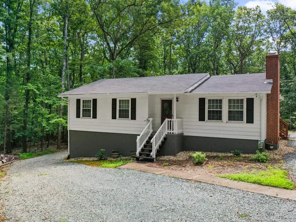 4489 Woods Edge Rd, Troy, VA 22974