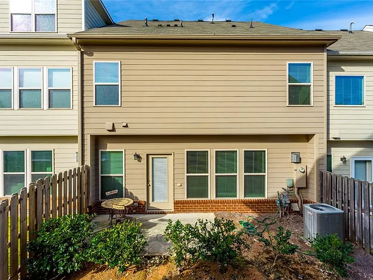 2105 Greencrest Cir — Photo 20