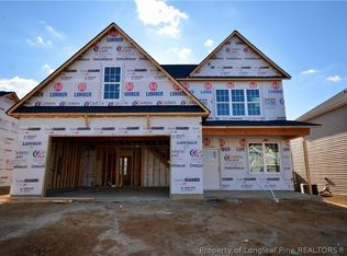 1660 Seattle Slew Ln, Hope Mills, NC 28348