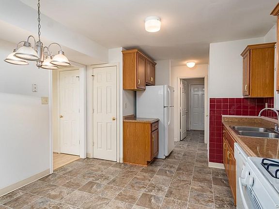 4th image of 5906 Derrymore Ct