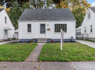 22021 Avalon St, Saint Clair Shores, MI 48080