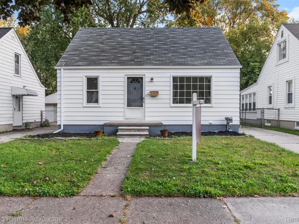 22021 Avalon St, Saint Clair Shores, MI 48080