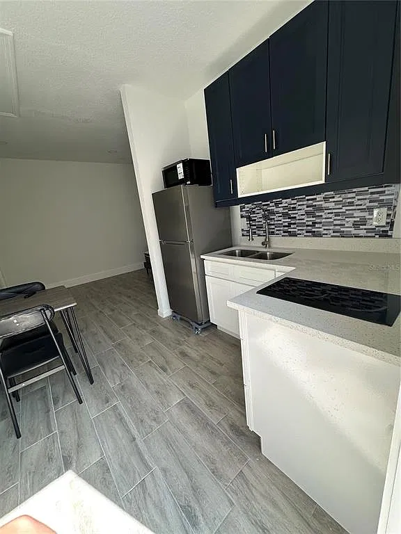 1 bed, 1.0 bath, 400 sqft, $1,200 — Photo 2