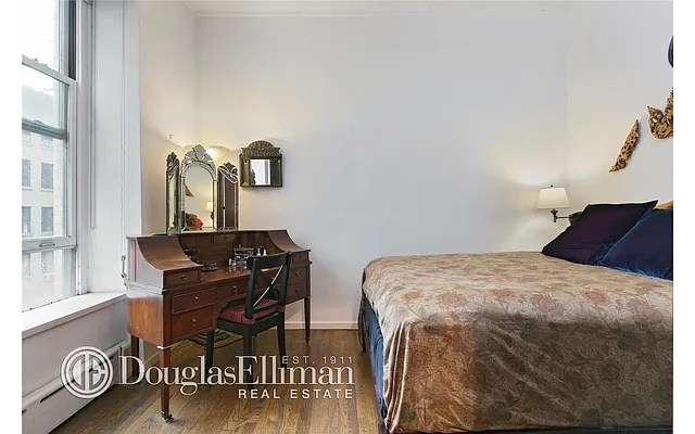 Sold by Douglas Elliman | media 10