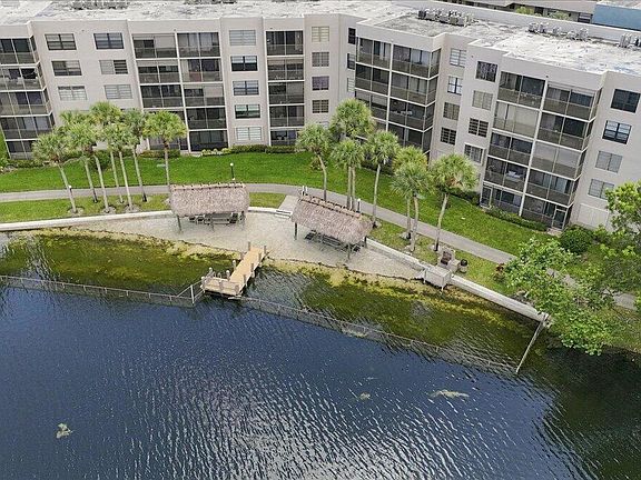 5th image of 1100 COLONY POINT Circle #121
