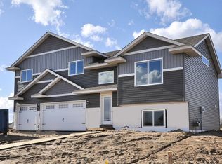 2243 Bridgewater Blvd S, Cambridge, MN 55008