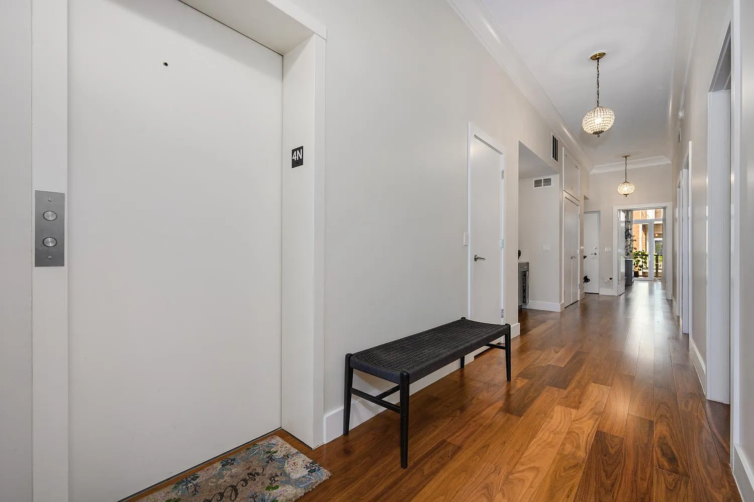 3 bed, 1950 sqft, $7,500 — Photo 3