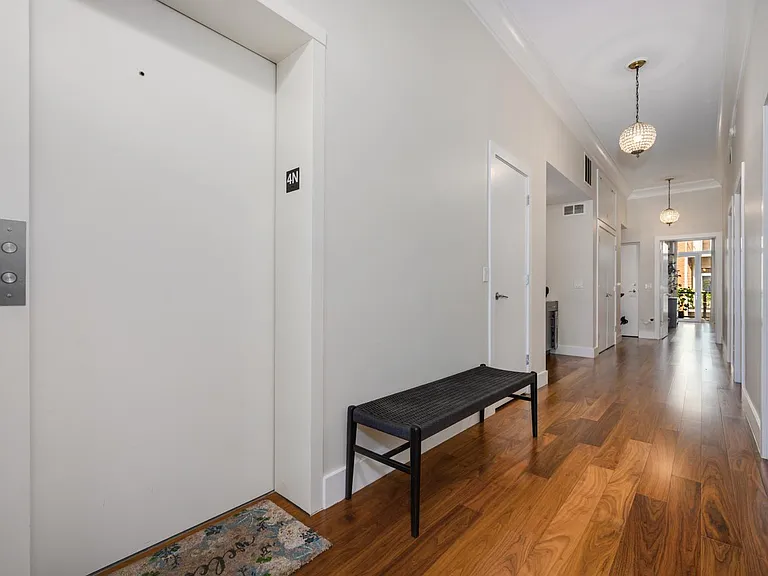 16 N Carpenter St #4N — Photo 3