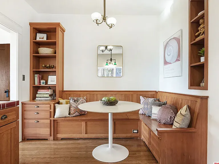 1332 Edgecliffe Dr — Photo 11