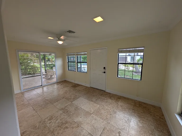 27654 Franklin St — Photo 8