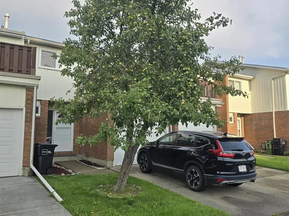 3236 130a Ave NW, Edmonton, AB T5A 3K3