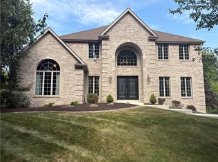 342 Steeplechase Dr, Cranberry Township, PA