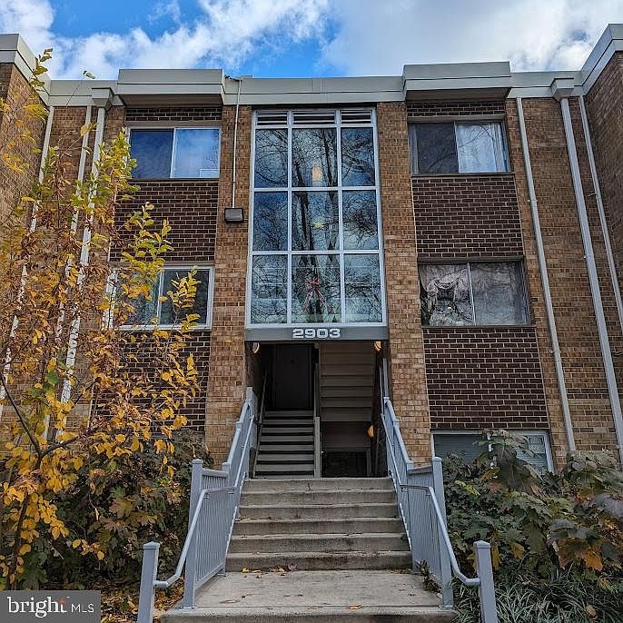 1st image of 2903 Charing Cross Rd APT 7