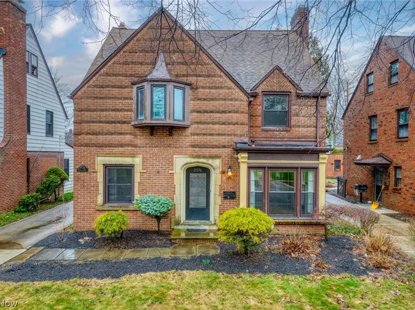 2576 Fenwick Rd, University Heights, OH 44118