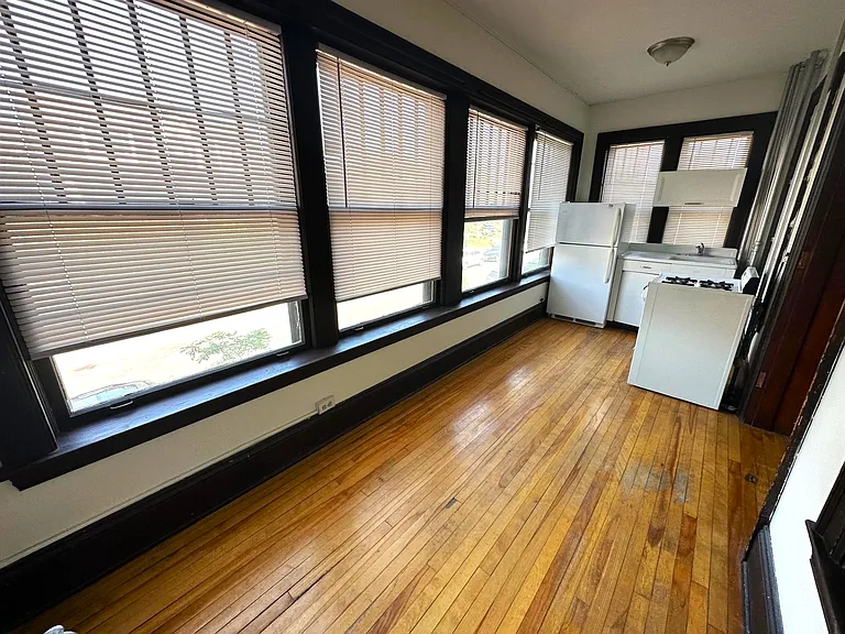 1937 Aldrich Ave S #8 — Photo 5