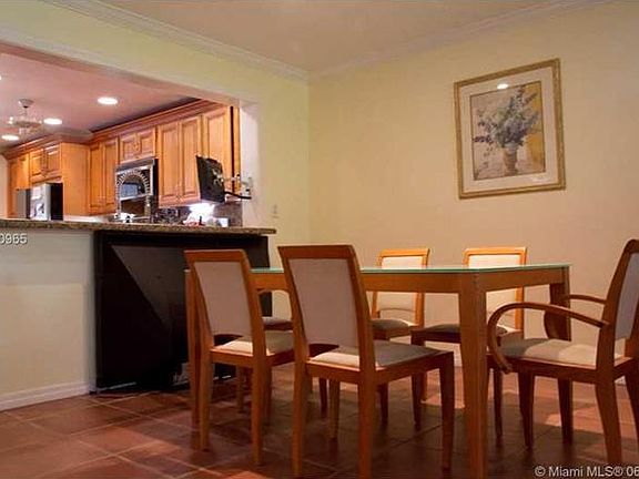 4th image of 3709 Estepona Ave #2-18