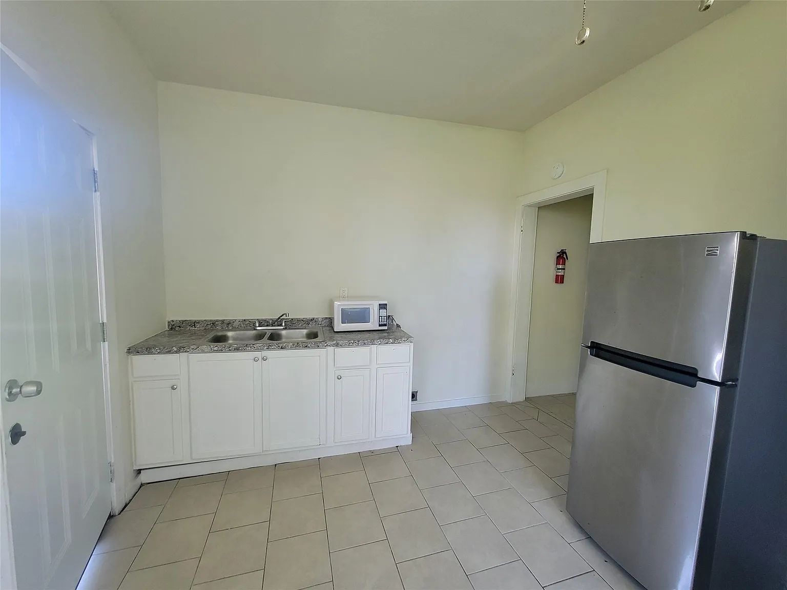 1 bed, 1.0 bath, 450 sqft, $725 — Photo 4