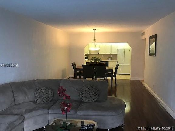 3rd image of 19370 Collins Ave APT 308