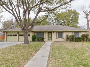 807 Nixon St, Lockhart, TX 78644