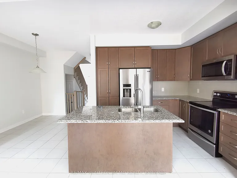 398 Threshing Mill Blvd — Photo 2
