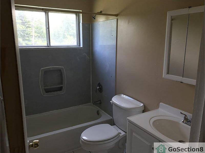 2nd image of 11836 Criterion Ave