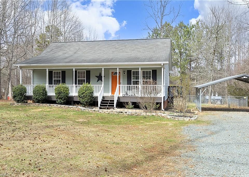 1st image of 4421 Spoon Loop Rd