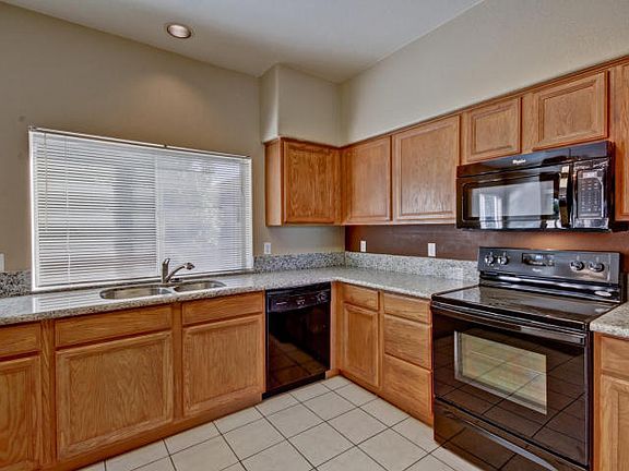 2nd image of 383 W Calle De Caballos