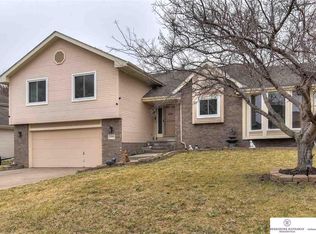 15108 Lake St, Omaha, NE 68116