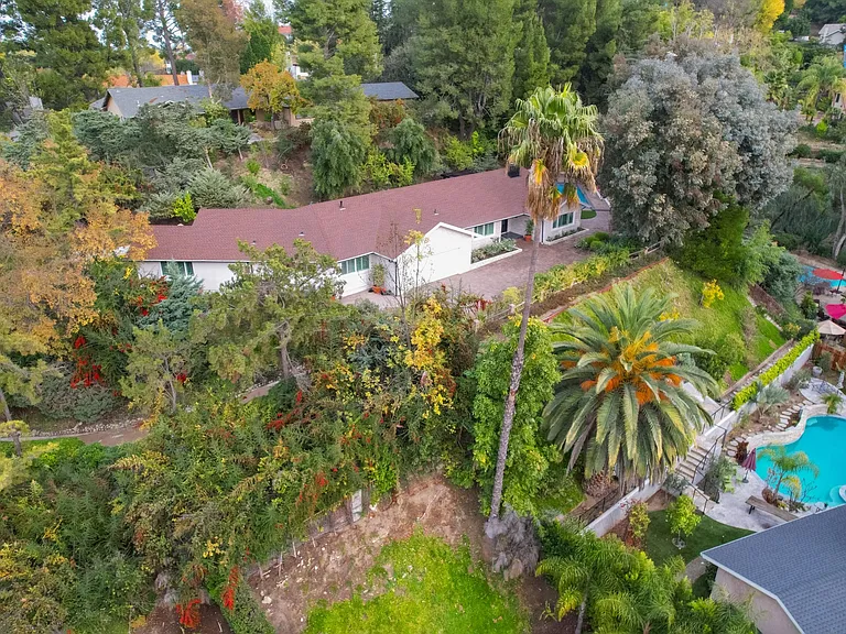 4732 Del Moreno Dr — Photo 71