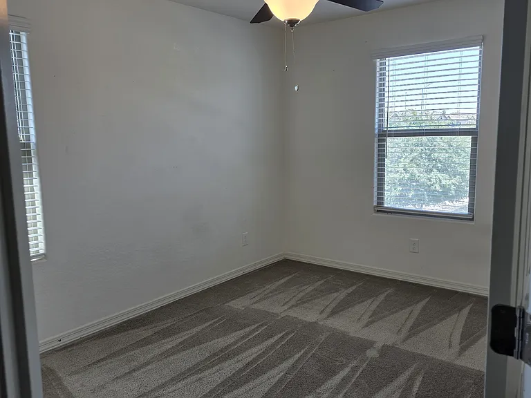 1707 S 82nd Way — Photo 15