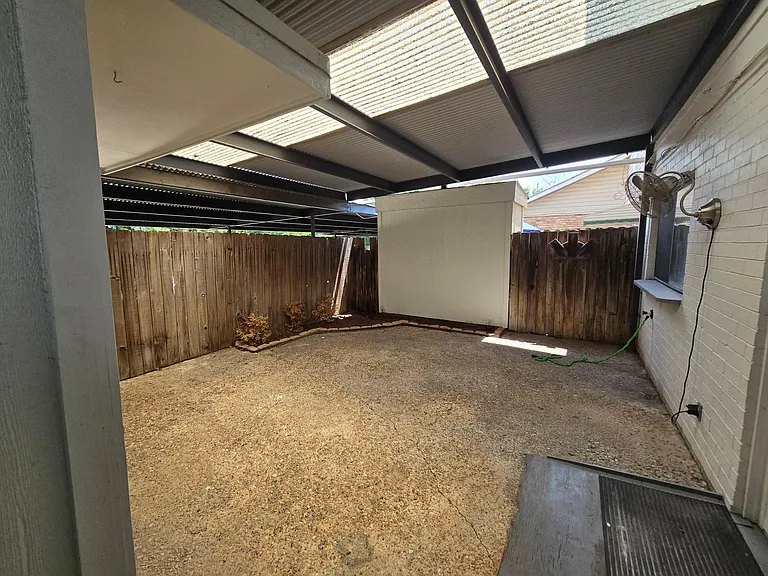 10061 Smitherman Dr — Photo 17