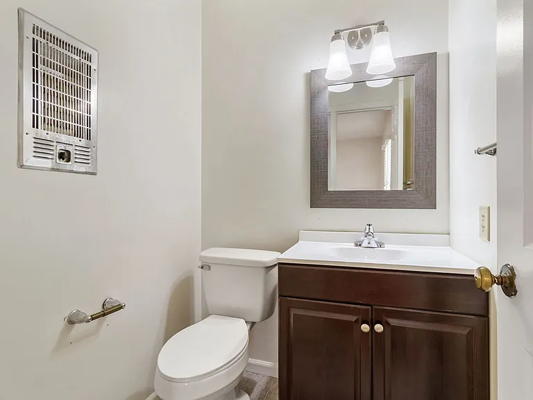 35 Hamburg Dr — Photo 27