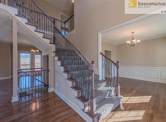 3rd image of 10025 N Lawn Ave