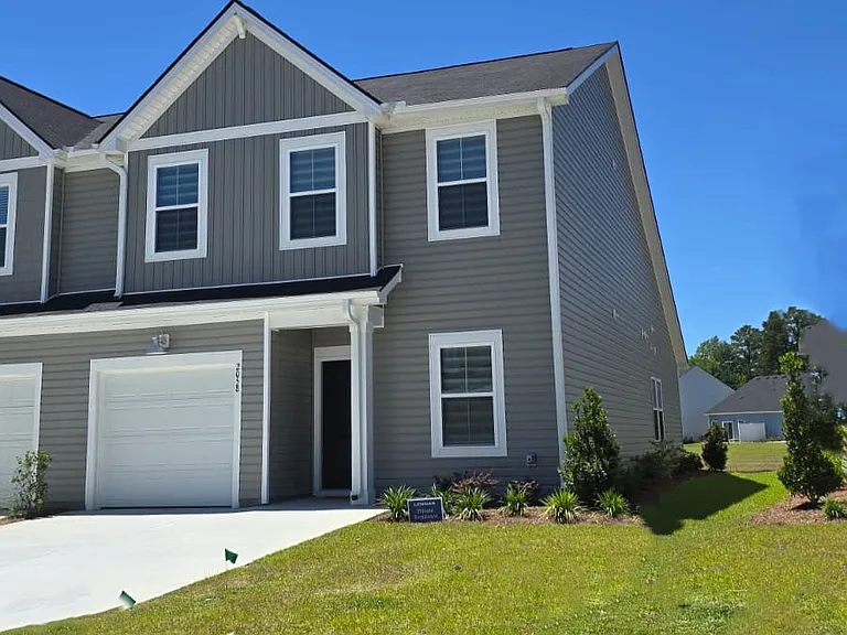2106 Osprey Isle Ln SW — Photo 1