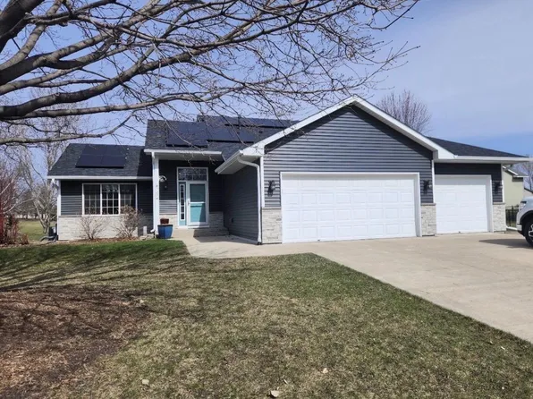 1274 Parkside Ln, Waconia, MN 55387