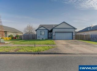 871 Mary Dr, Molalla, OR