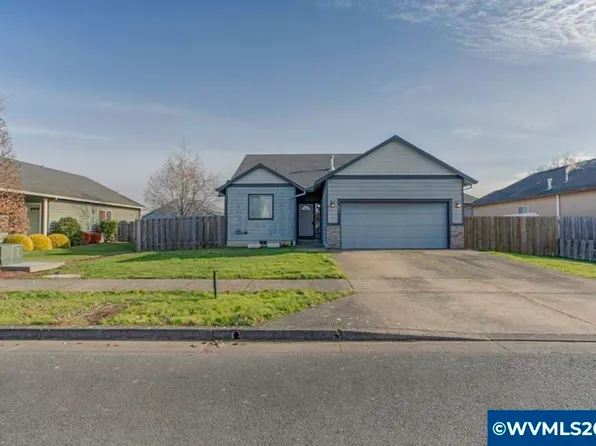 871 Mary Dr, Molalla, OR 97038