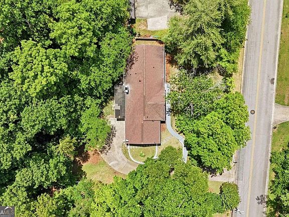 3rd image of 1150 Chestatee Rd