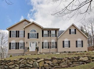448 Deborah Dr, East Stroudsburg, PA 18301