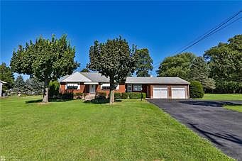 1st image of 144 Grouse Dr