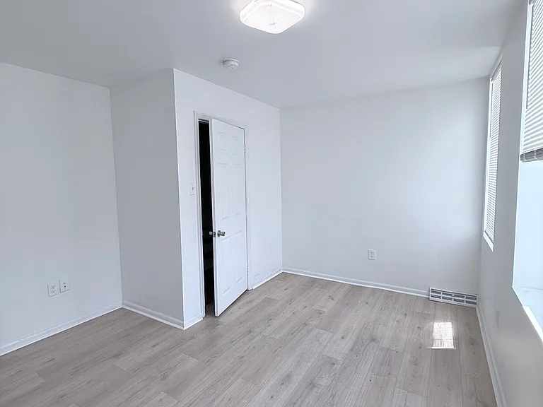 1820 W Fayette St #2 — Photo 14